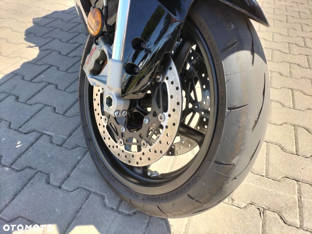 Yamaha R9 - 8