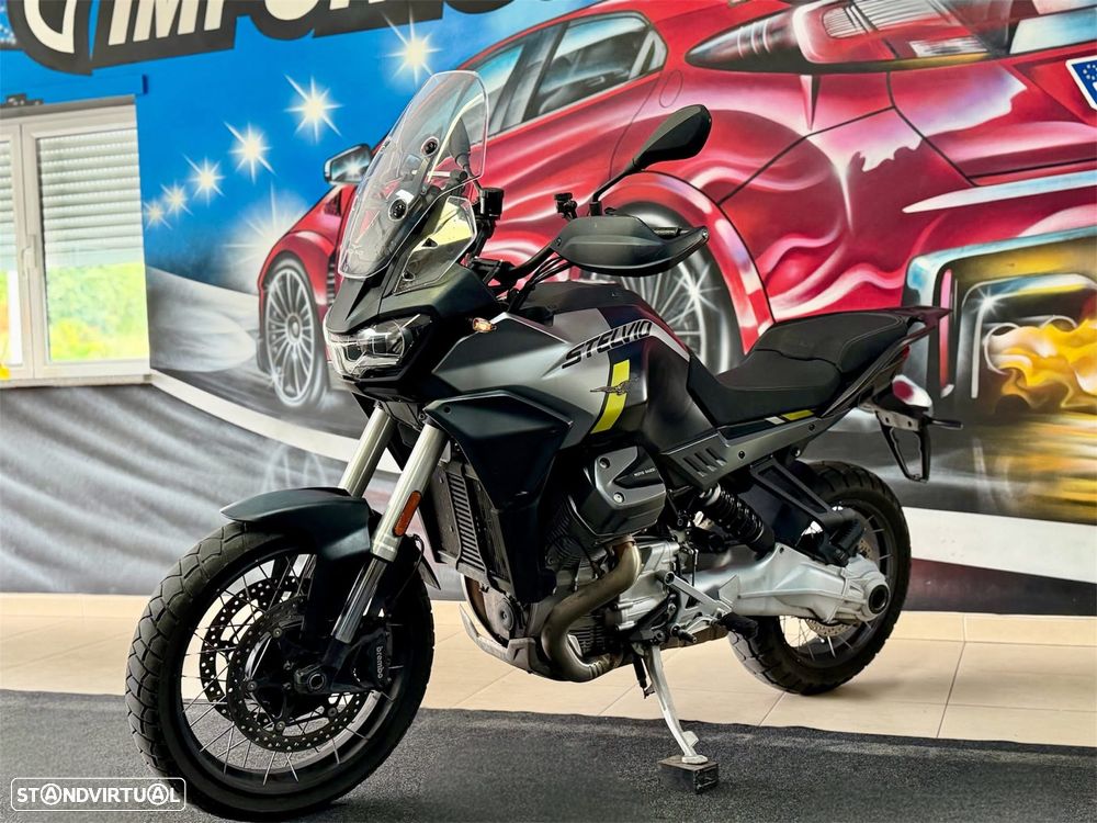 Moto Guzzi Stelvio - 1
