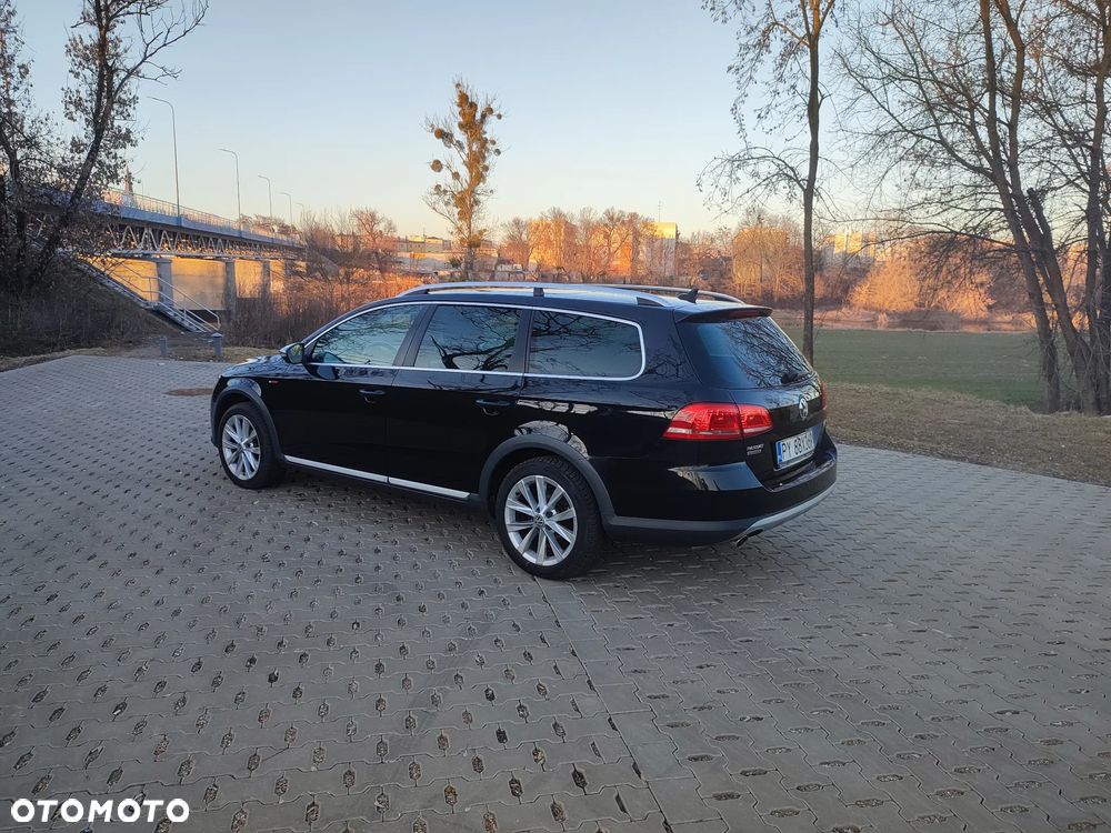 Volkswagen Passat Alltrack 2.0 TDI 4Motion DSG BlueMotion Tec - 10