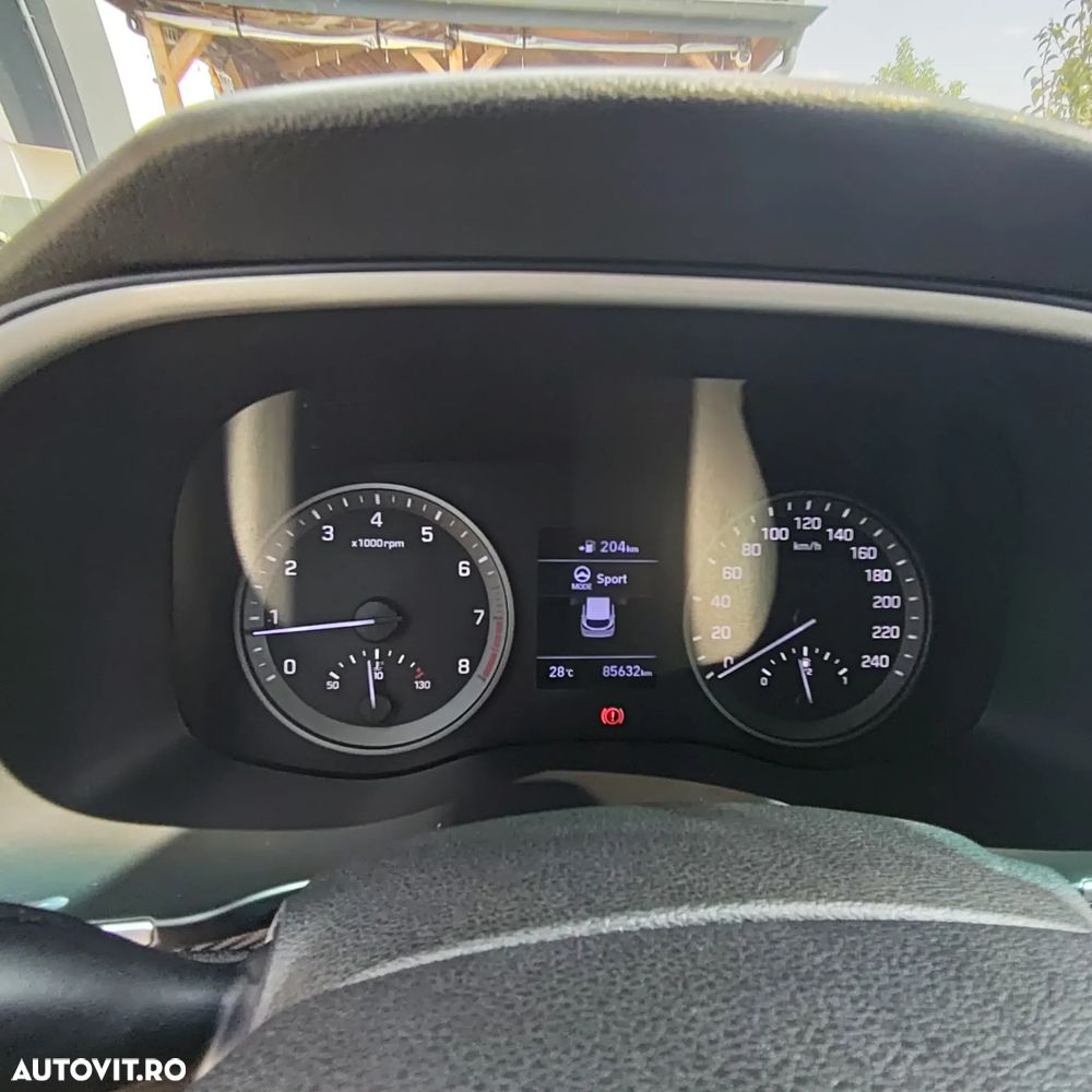 Hyundai Tucson 1.6 GDI 2WD 6MT Comfort - 9