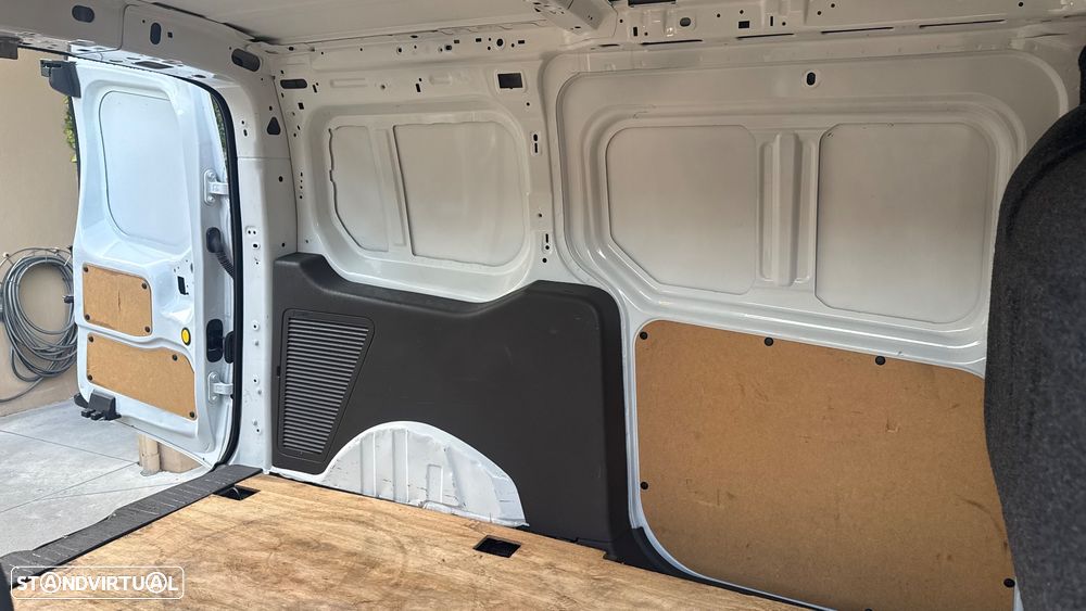 Ford Transit Connect - 26