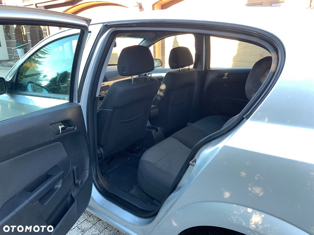 Opel Astra III 1.7 CDTI Enjoy - 12