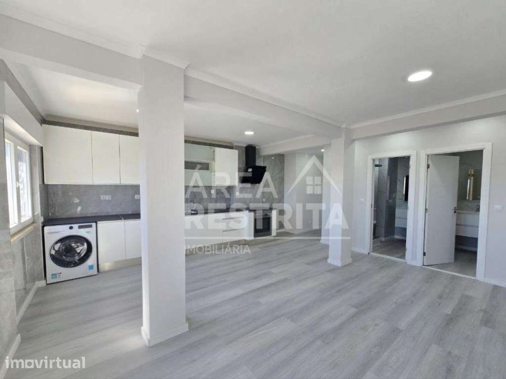 Apartamento T2, totalmente remodelado em Setúbal - Grande imagem: 3/21