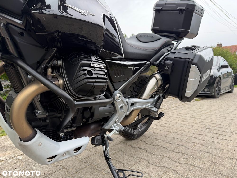 Moto Guzzi V85 - 38