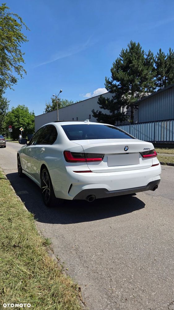 BMW Seria 3 330e M Sport sport - 6