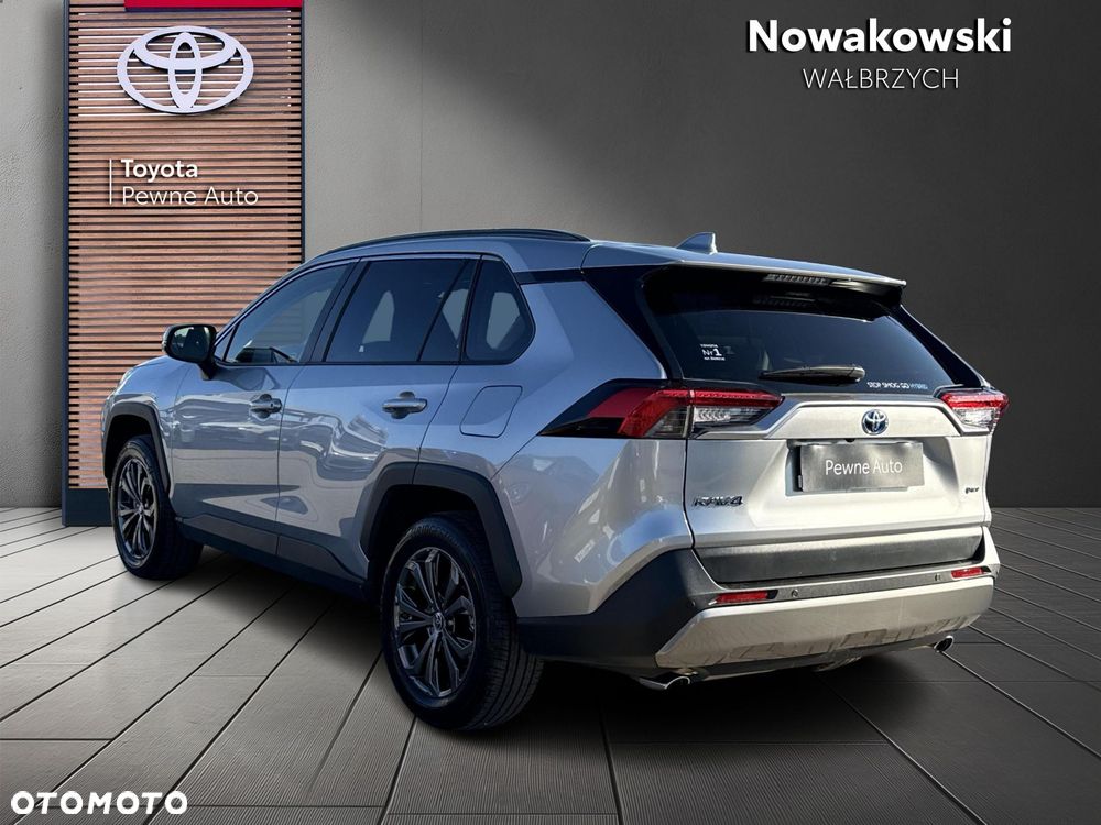Toyota RAV4 - 5