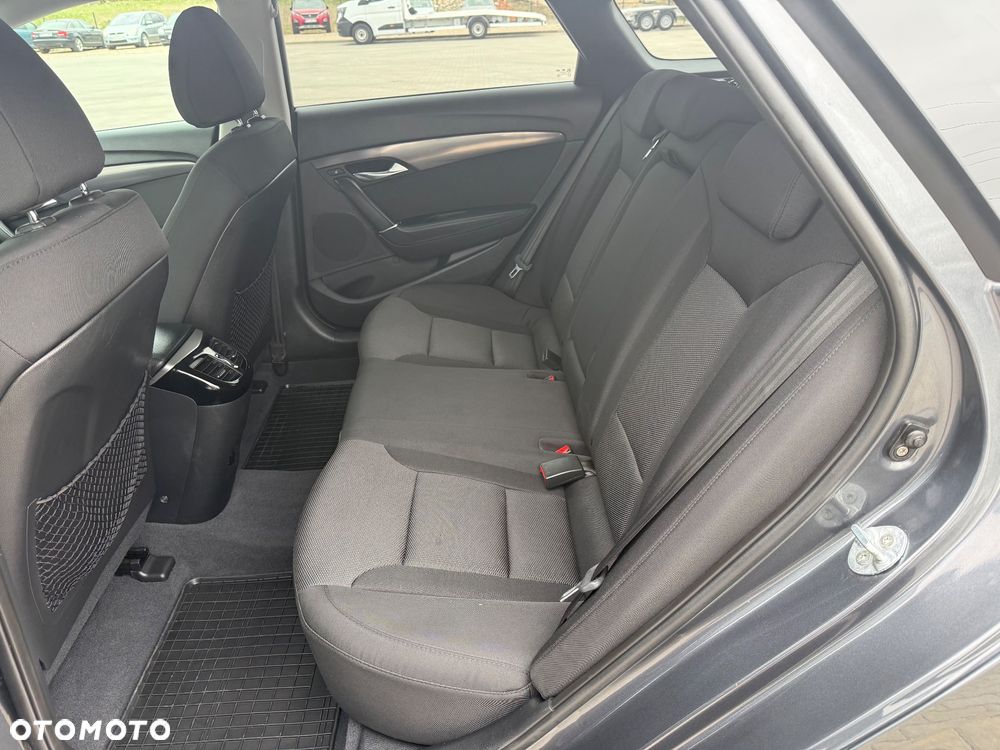 Hyundai i40 i40cw 1.7 CRDi Fifa World Cup Edition - 19