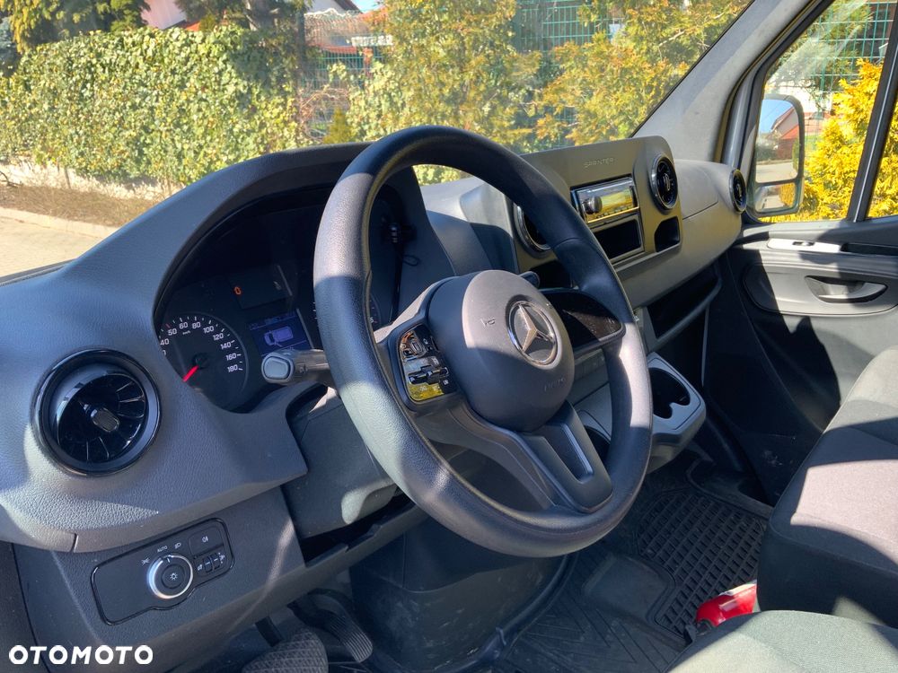 Mercedes-Benz SPRINTER - 5