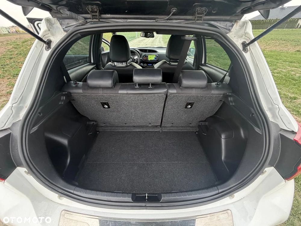 Toyota Yaris 1.5 VVT-i GR Sport - 11