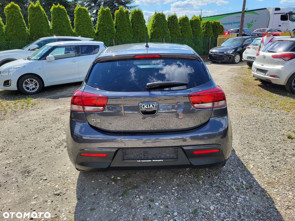 Kia Rio 1.4 L - 7
