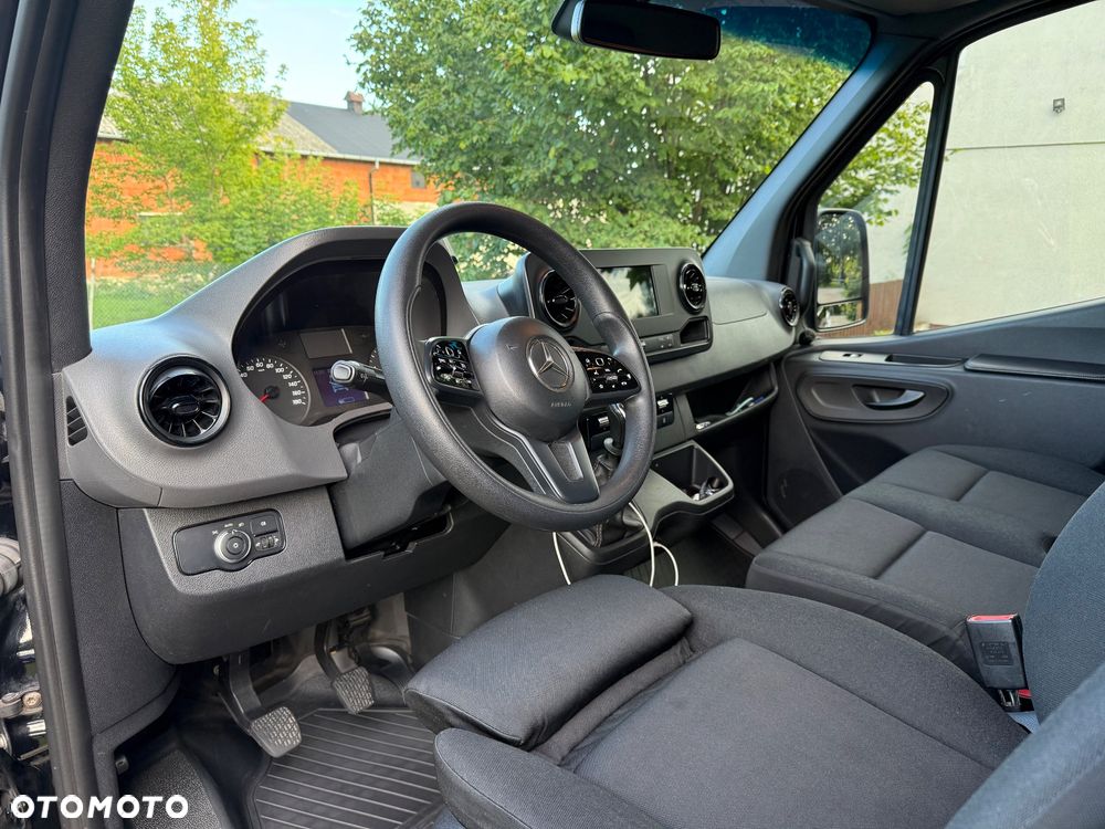 Mercedes-Benz Sprinter 319 3.0 V6 - 7