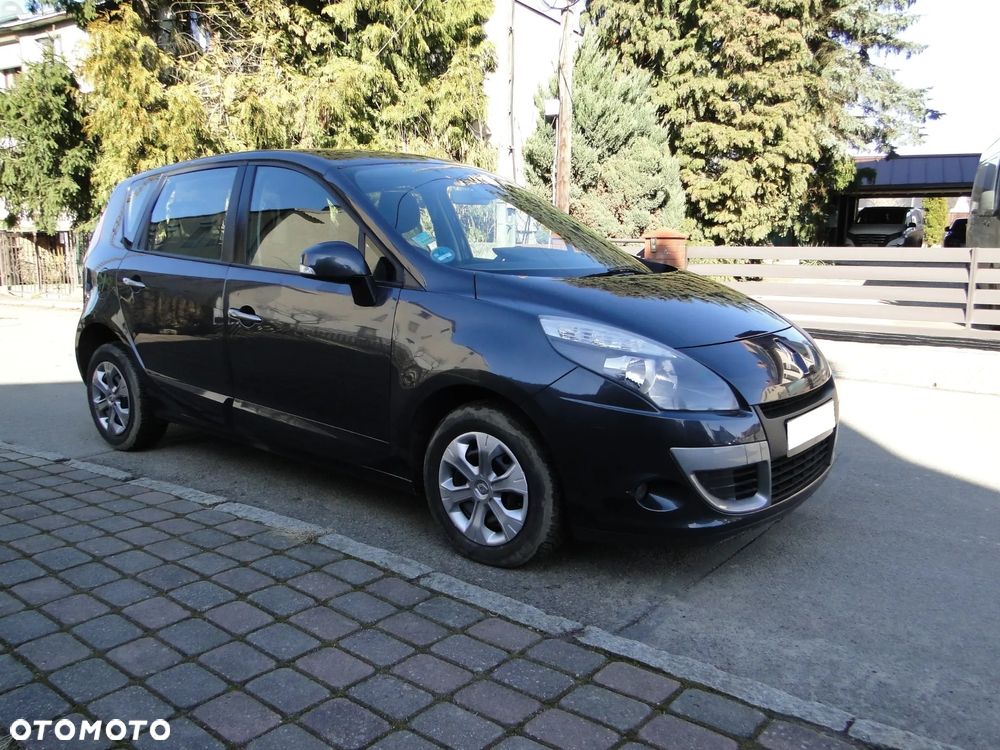 Renault Scenic 1.6 16V Expression - 9