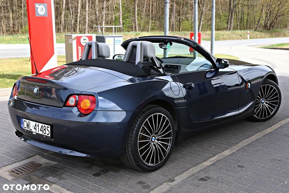 BMW Z4 2.2i - 19