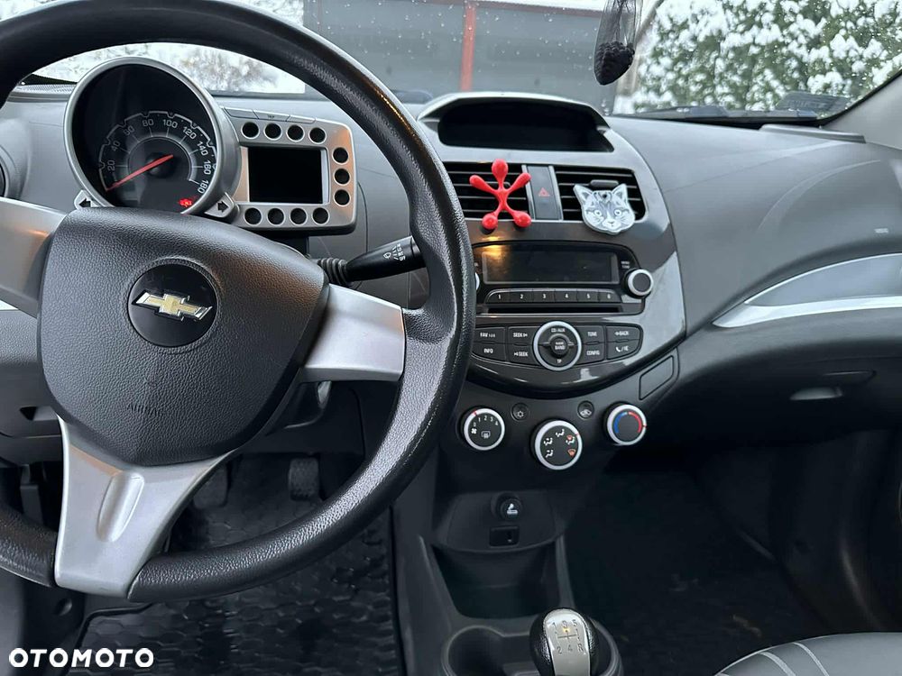 Chevrolet Spark 1.0 Base - 6