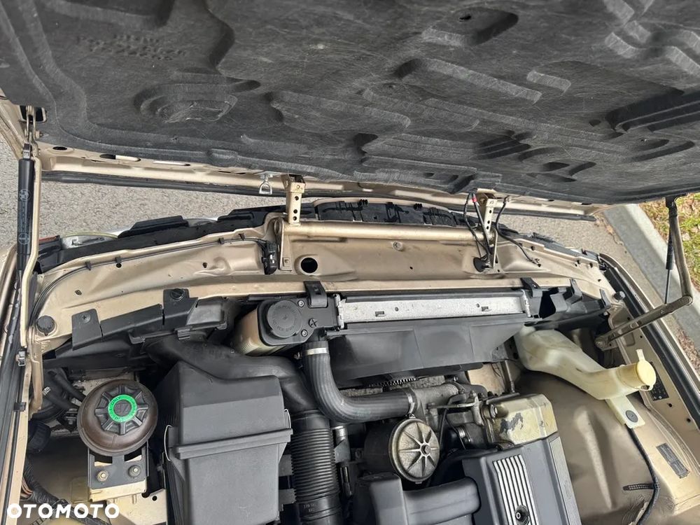 BMW Seria 5 520i - 26