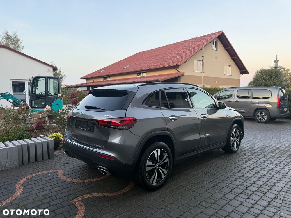 Mercedes-Benz GLA - 3