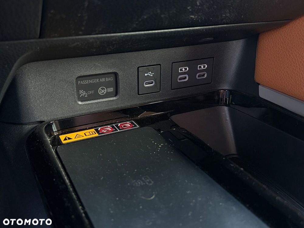 Toyota Camry - 29