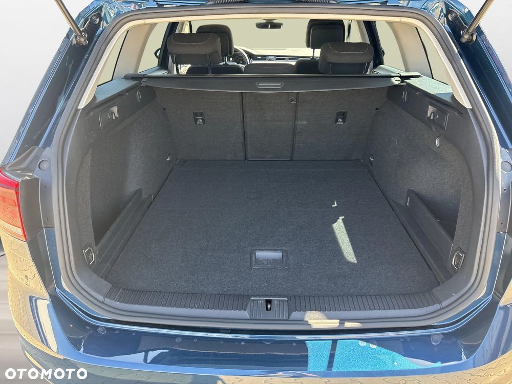 Volkswagen Passat 2.0 TDI EVO Business DSG - 13