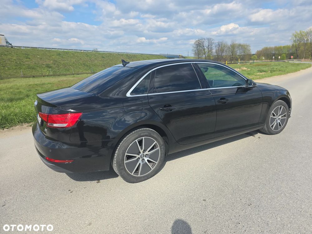 Audi A4 Limousine 2.0 TDI S tronic quattro design - 23