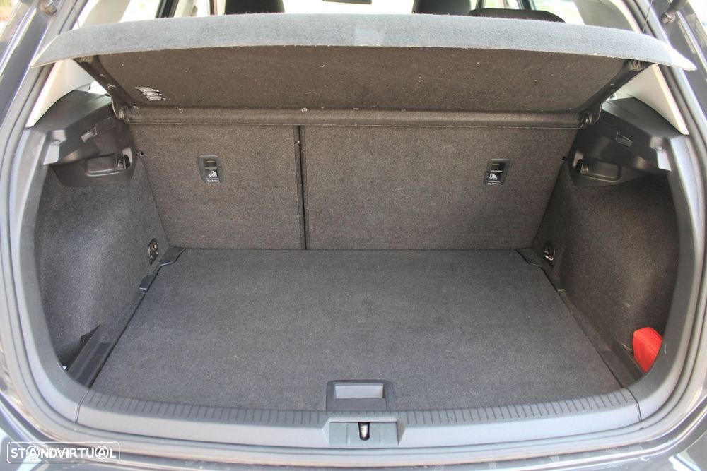 VW Golf 1.6 TDi BlueMotion Trendline - 1