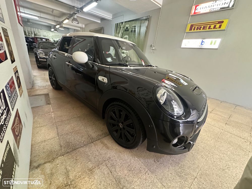 MINI 5 Portas Cooper SD Auto - 3