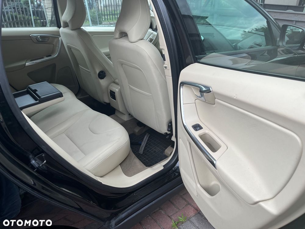 Volvo XC 60 3.2 AWD RDesign - 9
