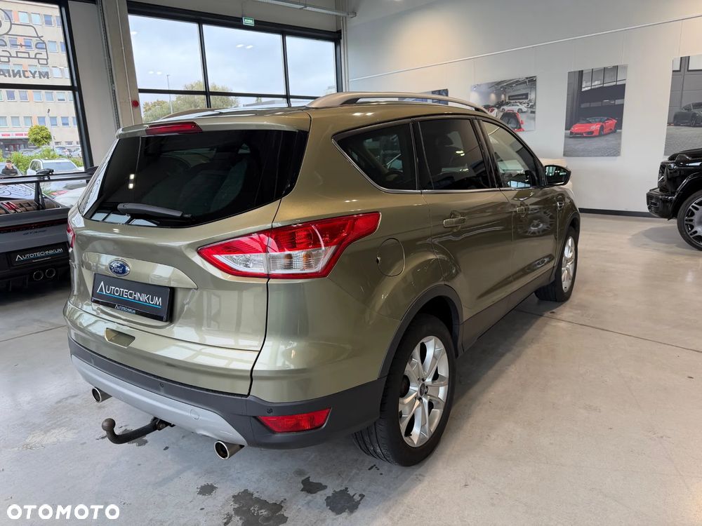Ford Kuga 2.0 TDCi 2x4 Titanium - 5