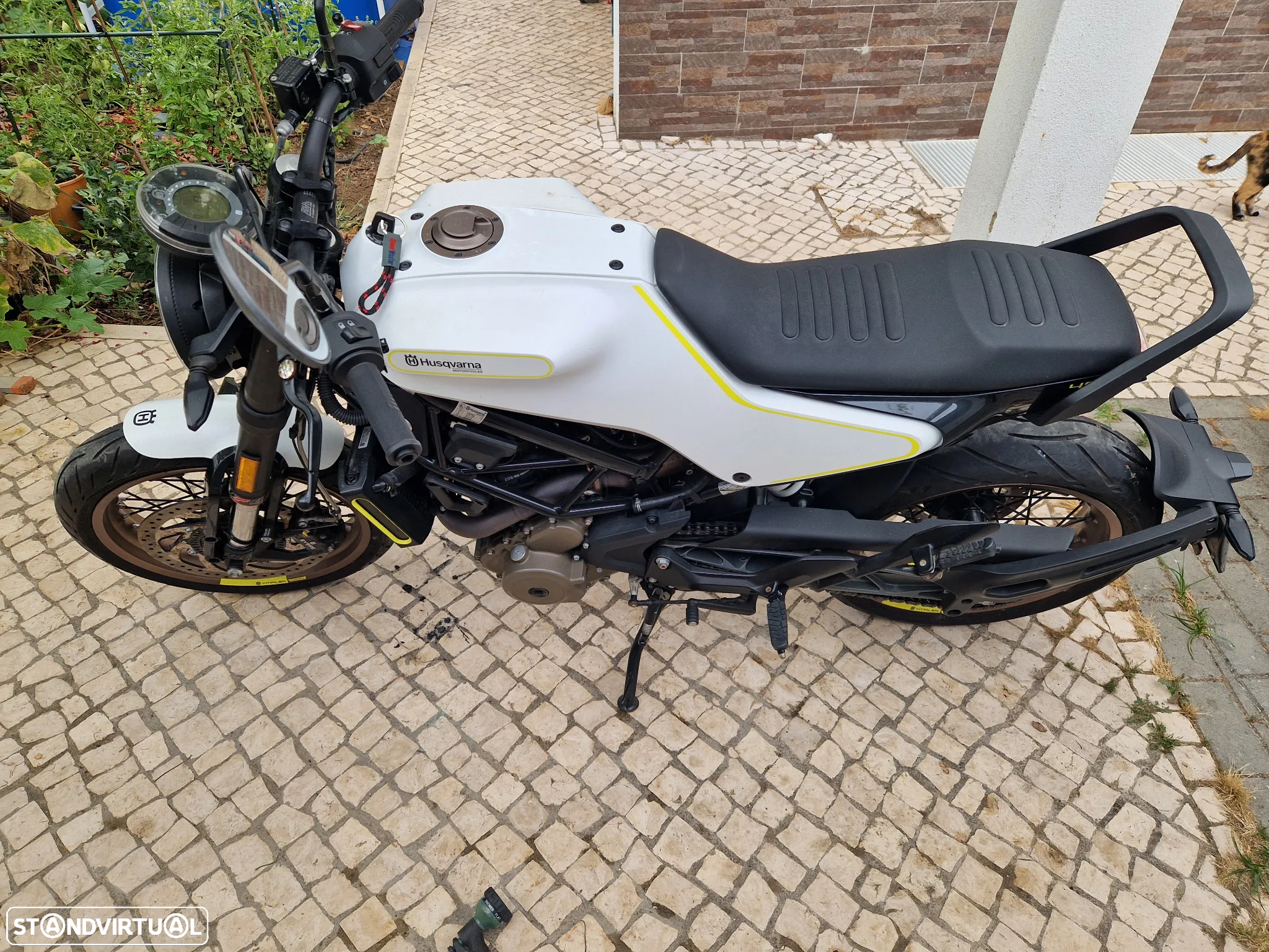 Husqvarna Vitpilen 401 - 3