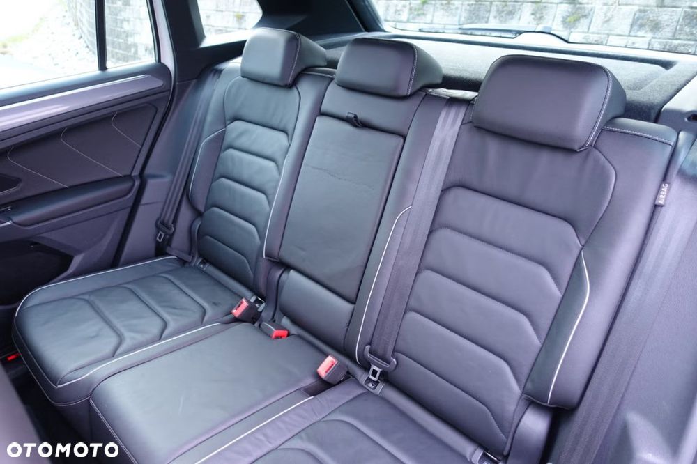 Volkswagen Tiguan 2.0 TDI SCR 4MotION DSG R-Line - 28