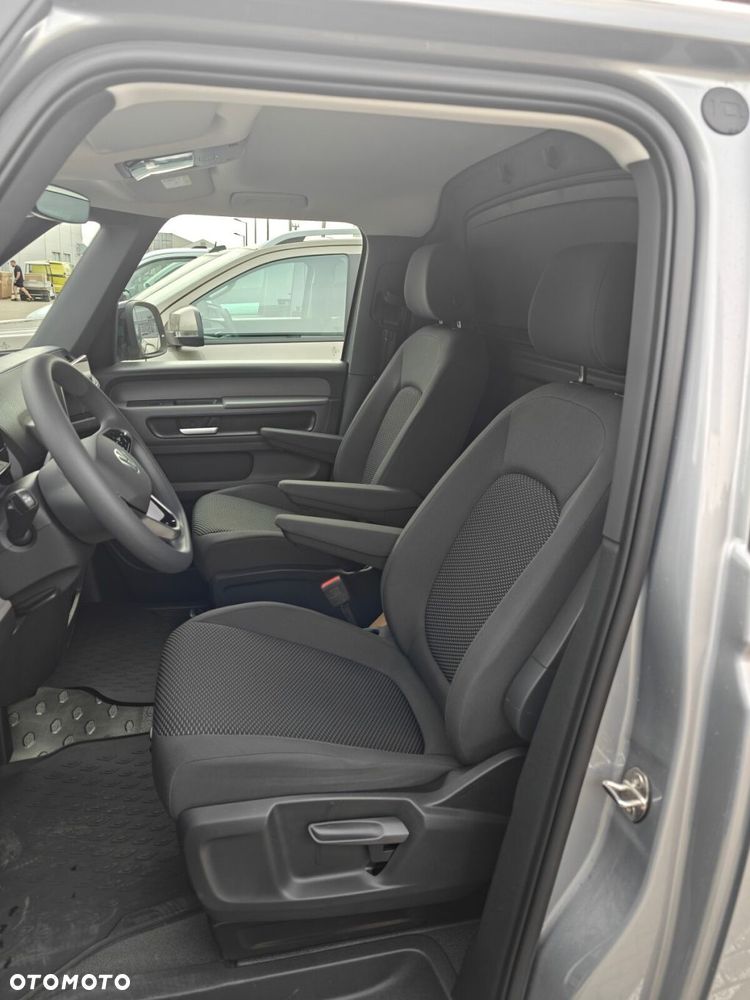 Volkswagen ID. Buzz Cargo 4MOTION - 32