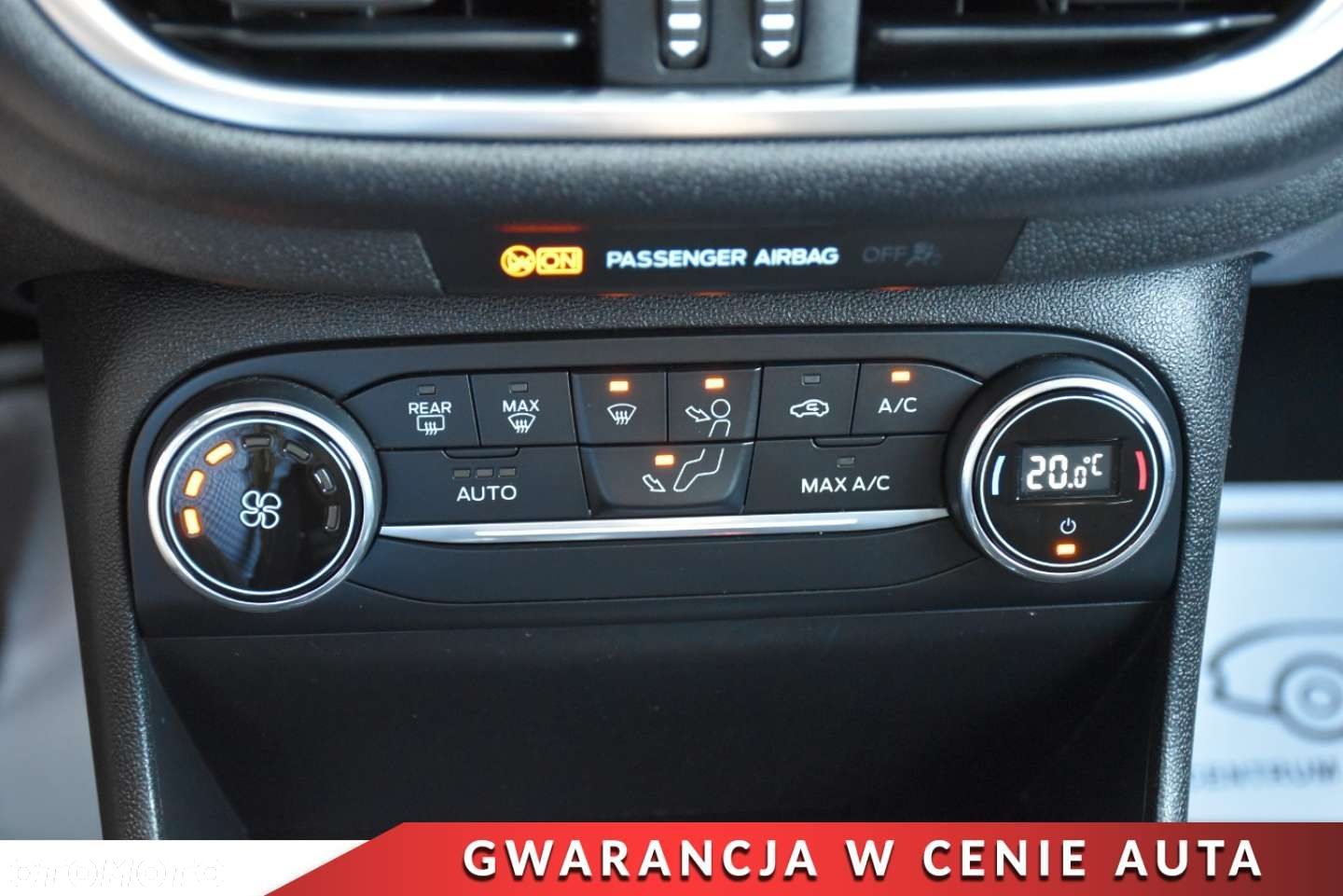 Ford Fiesta 1.0 EcoBoost S&S TITANIUM - 21