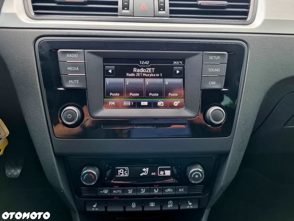 Skoda RAPID 1.2 TSI Ambition - 17