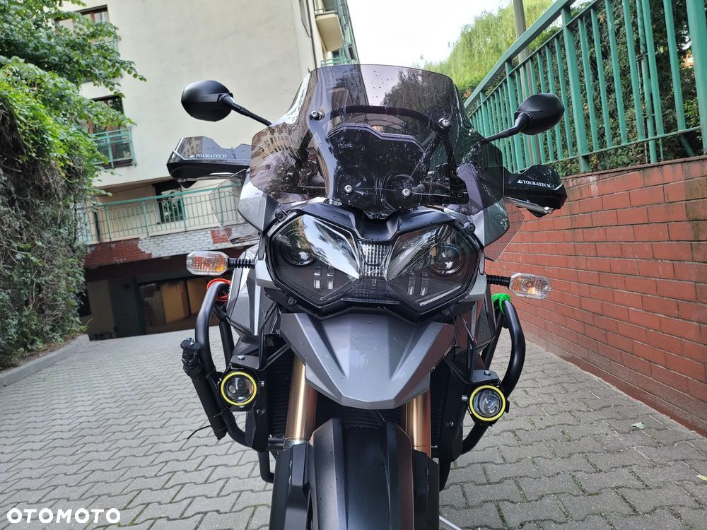 Triumph Tiger - 9