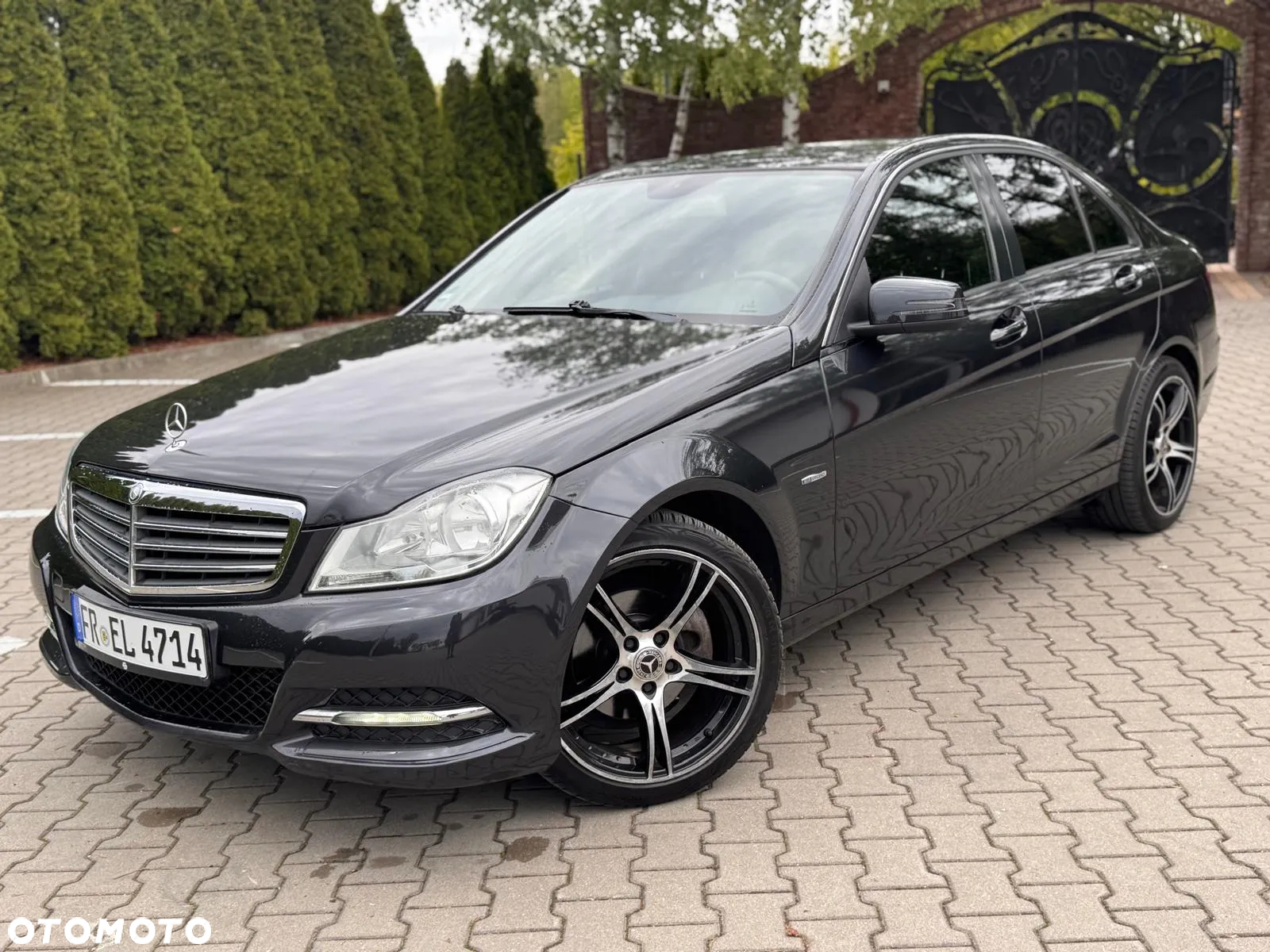 Mercedes-Benz Klasa C 180 CGI BlueEFFICIENCY - 15