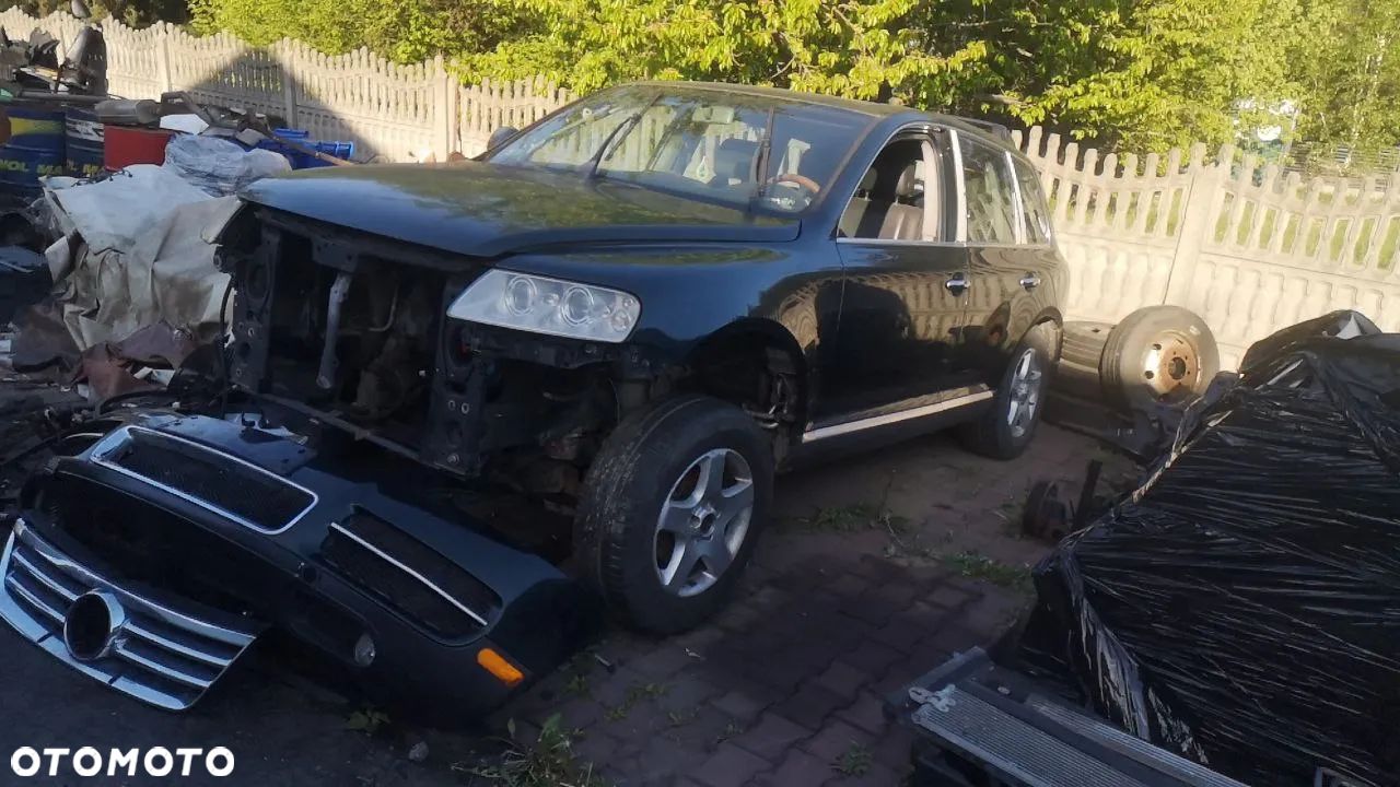 VW TOUAREG I KAROSERIA DRZWI BŁOTNIK REFLEKTOR ZDERZAK CIEMNO ZIELONY - 1