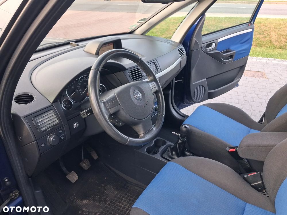 Opel Meriva 1.6 16V (Essentia) - 11