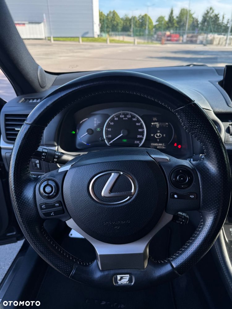 Lexus CT 200h F Sport - 23