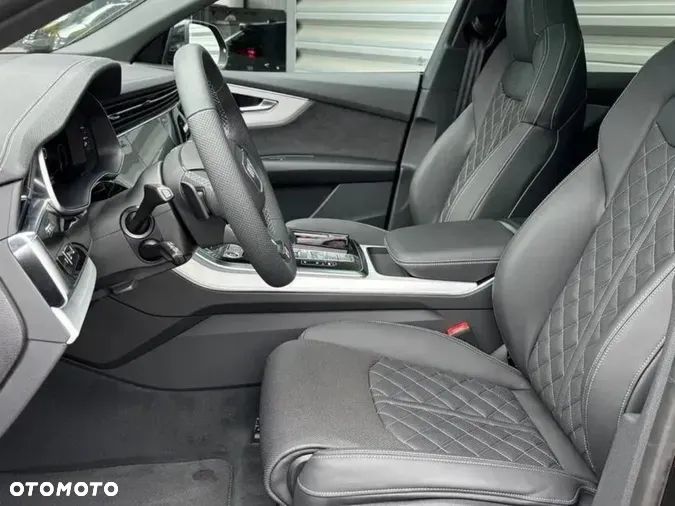 Audi Q8 - 6
