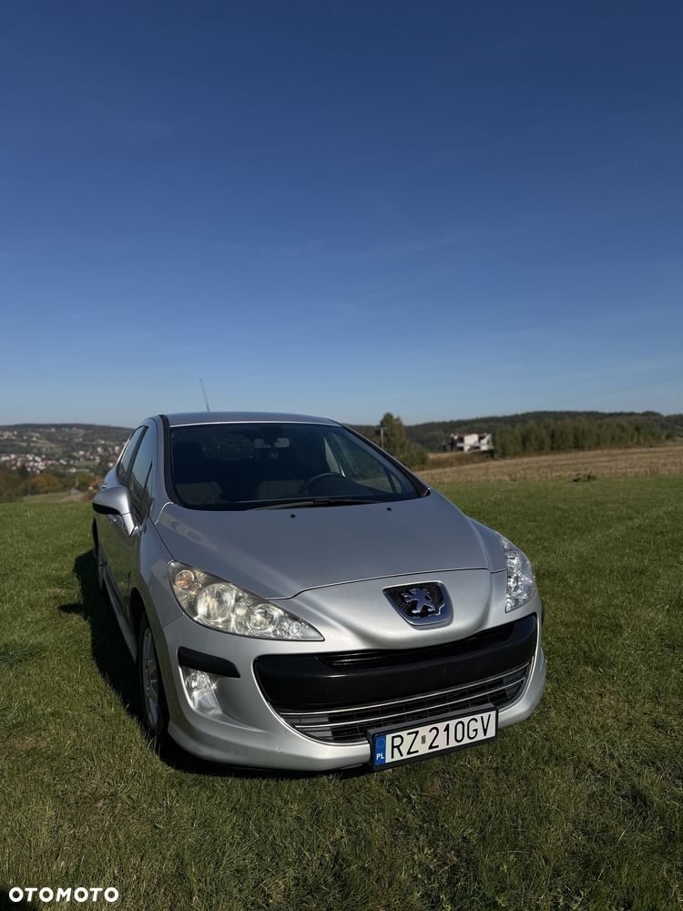Peugeot 308 - 1