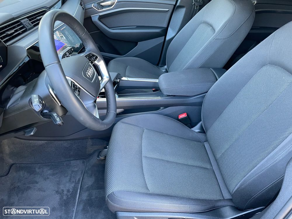 Audi Q8 e-Tron 55 quattro Advanced - 28