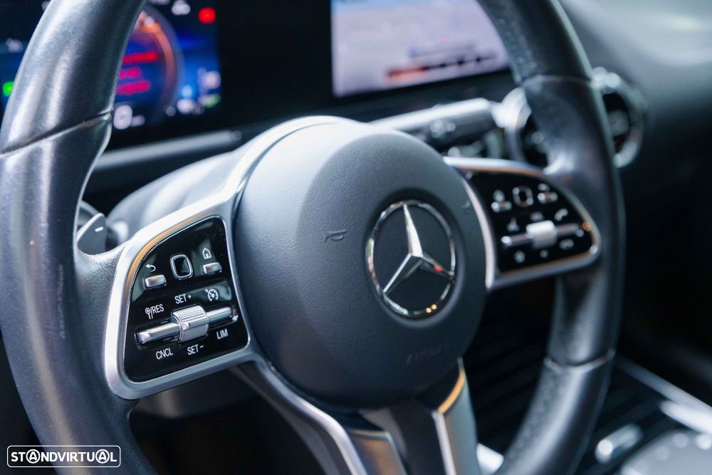 Mercedes-Benz GLA 250 - 16
