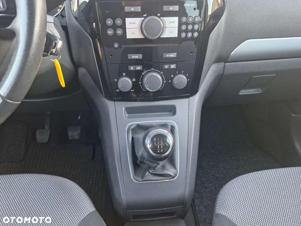 Opel Zafira - 26