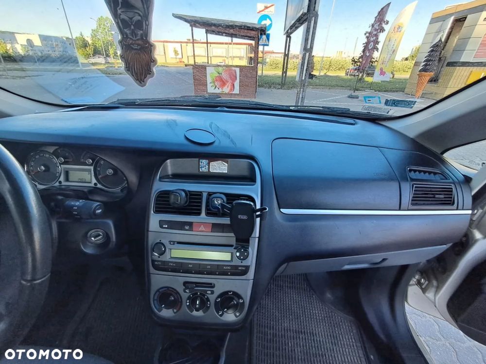 Fiat Linea 1.4 Dynamic - 17