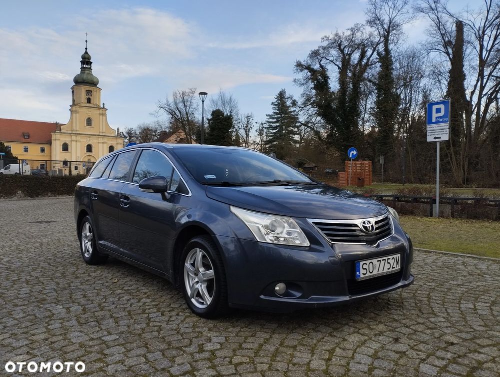 Toyota Avensis 2.0 D-4D Executive - 12
