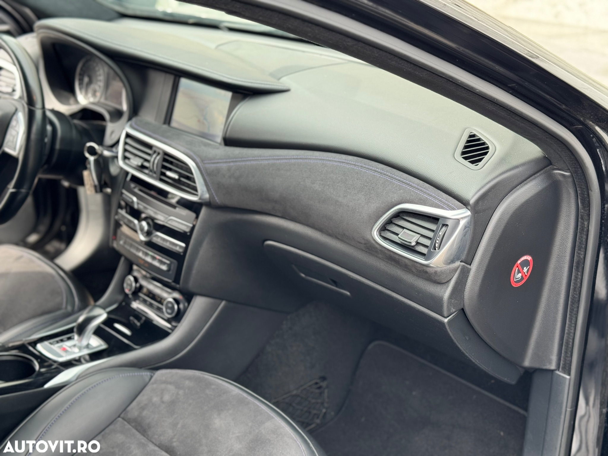 Infiniti Q30 2.2d DCT Sport City Black - 30