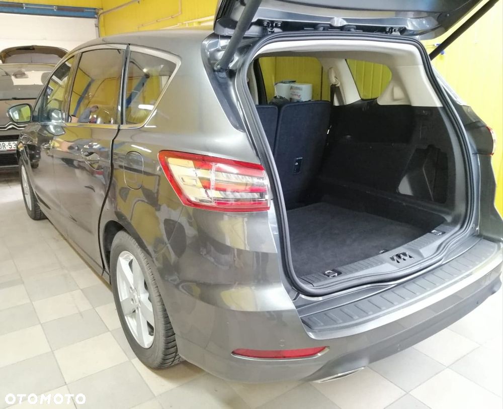 Ford S-Max 2.0 TDCi Titanium - 11