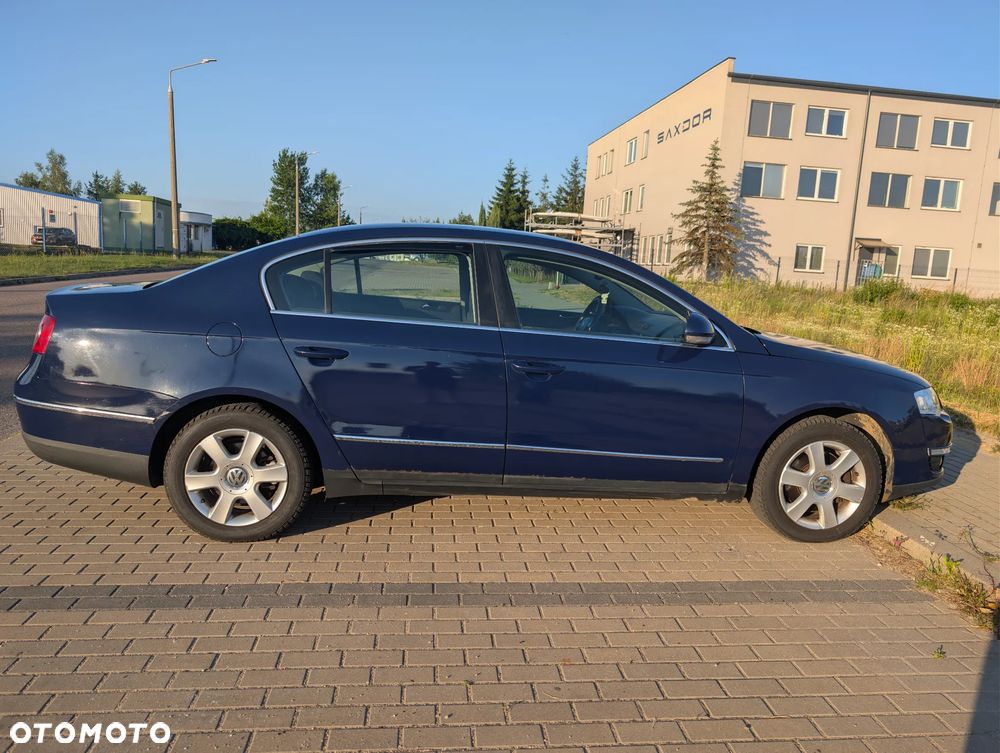Volkswagen Passat 1.9 TDI Comfortline - 4