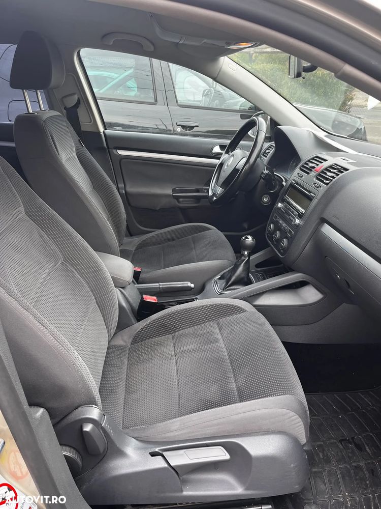 Volkswagen Golf - 9