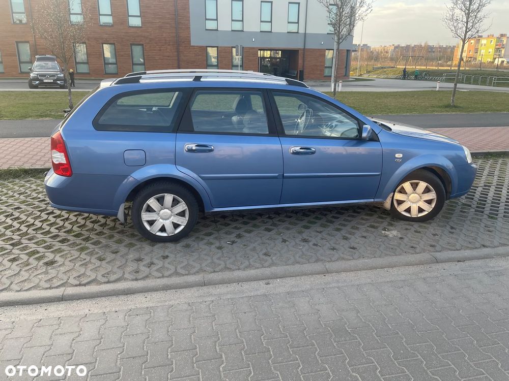 Chevrolet Lacetti - 1