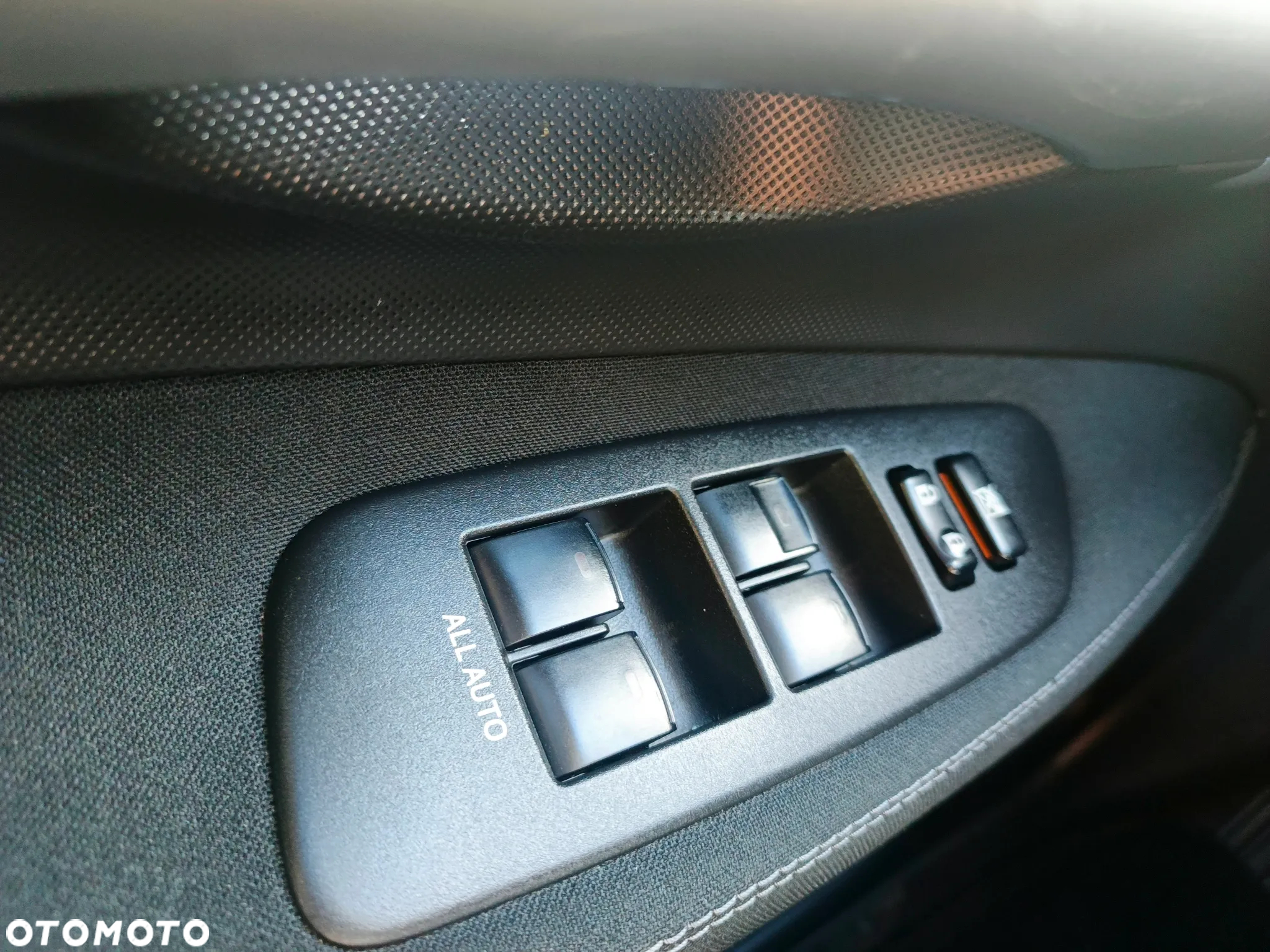 Toyota Auris 1.33 VVT-i - 30